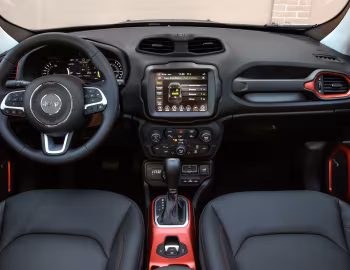 Painel frontal Jeep Renegade Trailhawk 4xe [EU-spec] (BU) '2020–25