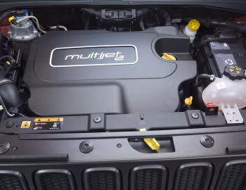 Sob o capô Jeep Renegade Trailhawk [Worldwide] (BU) '2014–18