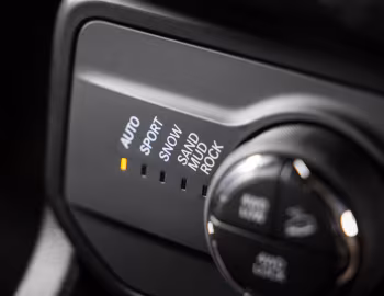 Інтер'єр 2025–26 Jeep Renegade Willys T270 4×4 [Latam] (BU) '2024–26