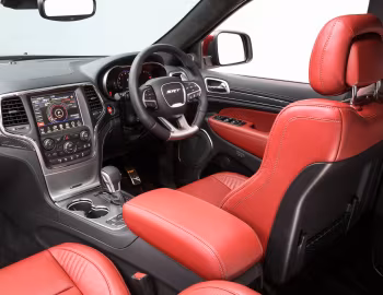 Interior Jeep Grand Cherokee SRT [Australia] (WK2) '2017–21