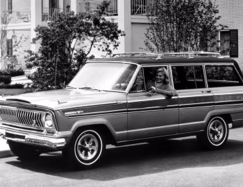 1966 Jeep Super Wagoneer '1965–66