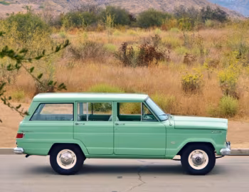 1965 Jeep Wagoneer 4-door (1414)