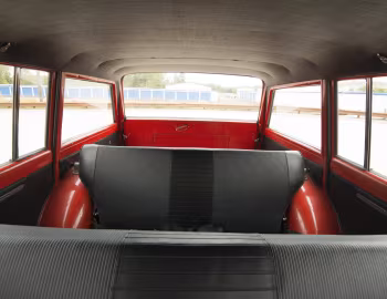 Interior 1968 Jeep J100 Wagoneer (1414X19)