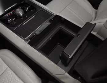 Interior 2023–25 Jeep Wagoneer L Carbide (WS) '2022–25