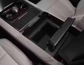Interior 2022–25 Jeep Wagoneer Series II (WS) '2021–25