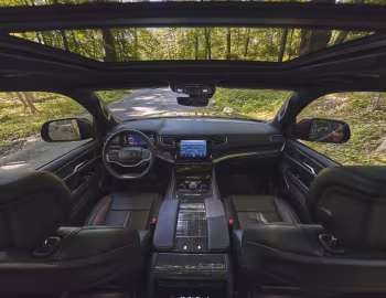 Painel frontal 2022–25 Jeep Wagoneer Series II (WS) '2021–25