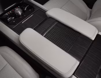 Interior 2022–25 Jeep Wagoneer Series II (WS) '2021–25