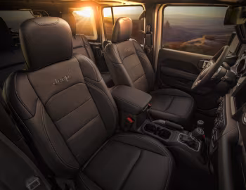 Interior 2018–19 Jeep Wrangler Unlimited "Moab Edition" [North America] (JL) '2018–19