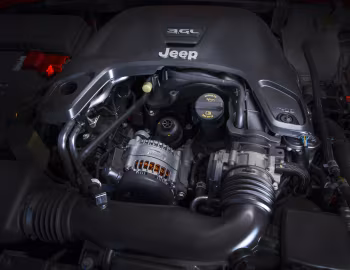 Sob o capô 2018–23 Jeep Wrangler Rubicon [North America] (JL) '2018–23