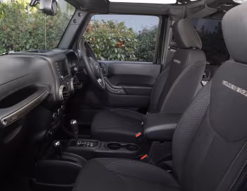 Interior Jeep Wrangler Unlimited "Golden Eagle" [Australia] (JK) '2018