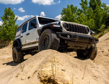 2027 Jeep Wrangler Unlimited Laredo (JL) '2026