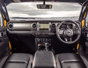 Painel frontal Jeep Wrangler Unlimited Rubicon [UK-spec] (JL) '2019–23