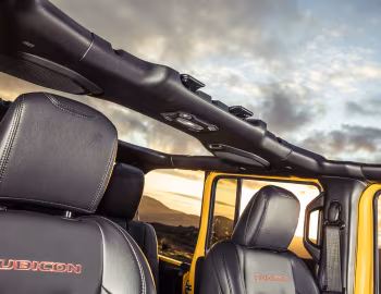 Interior Jeep Wrangler Unlimited Rubicon [UK-spec] (JL) '2019–23