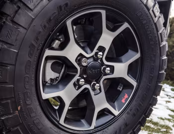 Jeep Wrangler Unlimited Rubicon [UK-spec] (JL) '2019–23