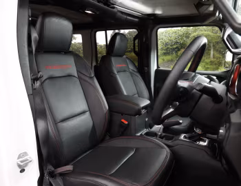 Інтер'єр Jeep Wrangler Unlimited Rubicon [Japan] (JL) '2019–23