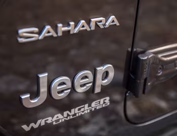 2018–23 Jeep Wrangler Unlimited Sahara [North America] (JL) '2018–23
