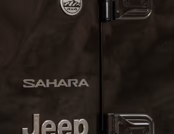 Jeep Wrangler Unlimited Sahara [EU-spec] (JL) '2018–21