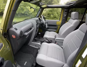 Interior Jeep Wrangler Unlimited Sahara [UK-spec] (JK) '2007–10