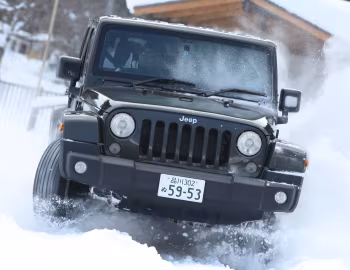 Jeep Wrangler Unlimited Sahara [Japan] (JK) '2011–15