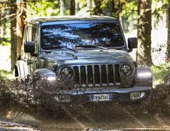 Jeep Wrangler Unlimited Sahara [EU-spec] (JL) '2018–21