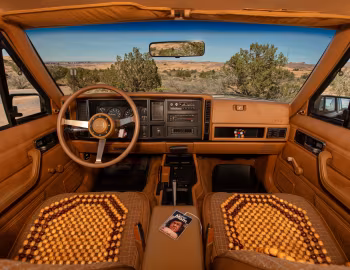 Painel frontal Jeep XJ Pioneer Concept (XJ) '03.2026
