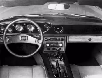 中控台 1973–75 Jensen Healey Roadster [North America] '03.1972–08.1975