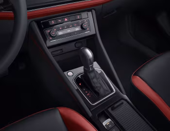 Інтэр'ер Jetta VS5 "Brilliant" '2022–24