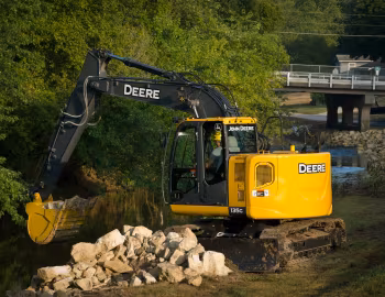 John Deere 135G '2012–pr.