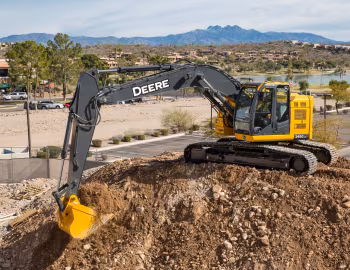 John Deere 245G LC '2016–pr.