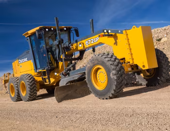 John Deere 672GP '2009–pr.