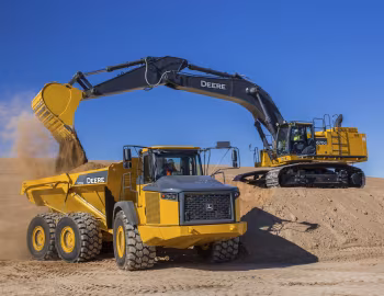 John Deere 370E, John Deere 670G LC