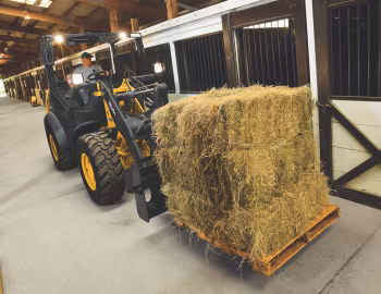 John Deere 204L '2018–pr.