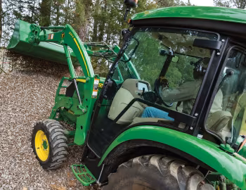 John Deere 3046R Cab '2013–pr.