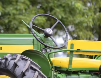 Interior John Deere 320 Southern Special '1956–58