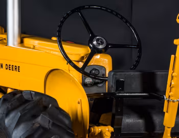 Interior John Deere 320 Utility '1956–58