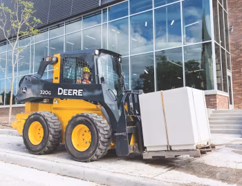 John Deere 320G '2018–pr.