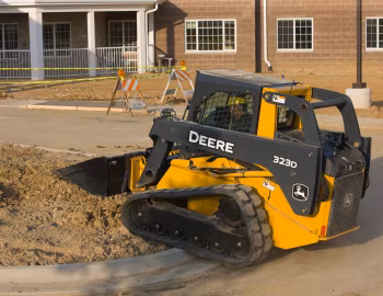 John Deere 323D '2009–13