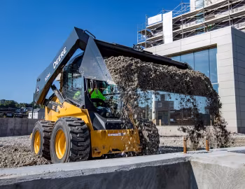 John Deere 324G '2018–pr.
