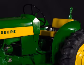 Interior John Deere 330U '1958–60