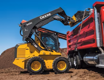 John Deere 332G '2016–pr.