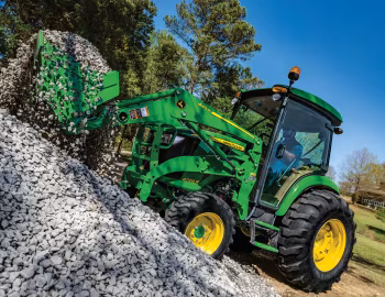 John Deere 4066R '2014–pr.