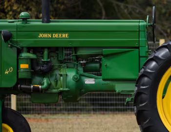 Sob o capô 1953–55 John Deere 40T-N