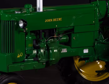 Sob o capô 1953–55 John Deere 40T-RC All-Fuel