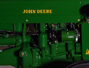 Sob o capô 1954–55 John Deere 40U All-Fuel