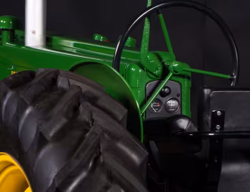 Інтер'єр John Deere 40W All-Fuel '01–10.1955