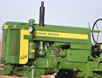 Sob o capô John Deere 420H Gasoline '1956–58
