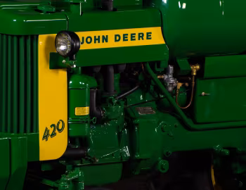 Sob o capô John Deere 420S LPG '1956–58