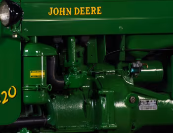 Sob o capô John Deere 420V LPG '1956–58