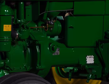Sob o capô John Deere 420W Gasoline '1956–58