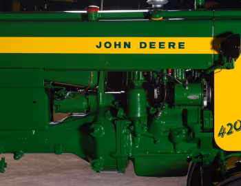 Sob o capô John Deere 420W Gasoline '1956–58